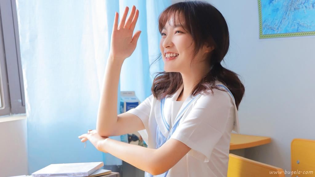 小姐姐清新甜美图片