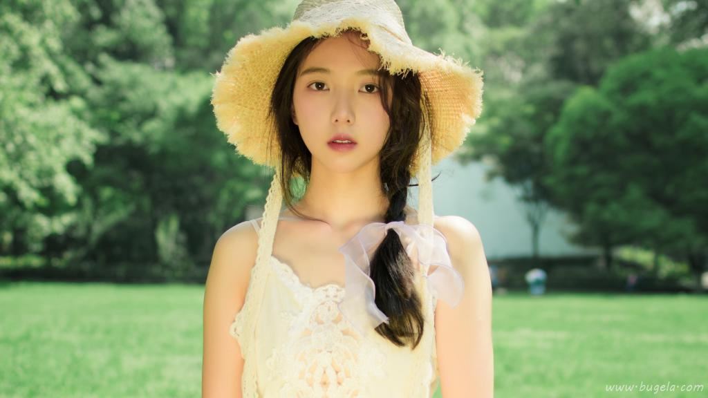 优雅气质的森系美女图片