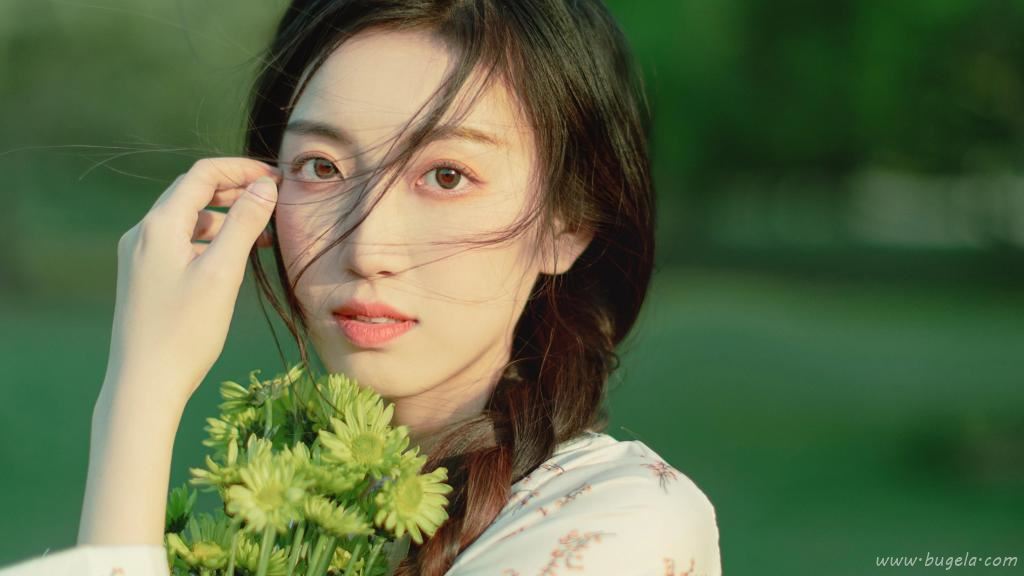 森系清新美女迷人图片