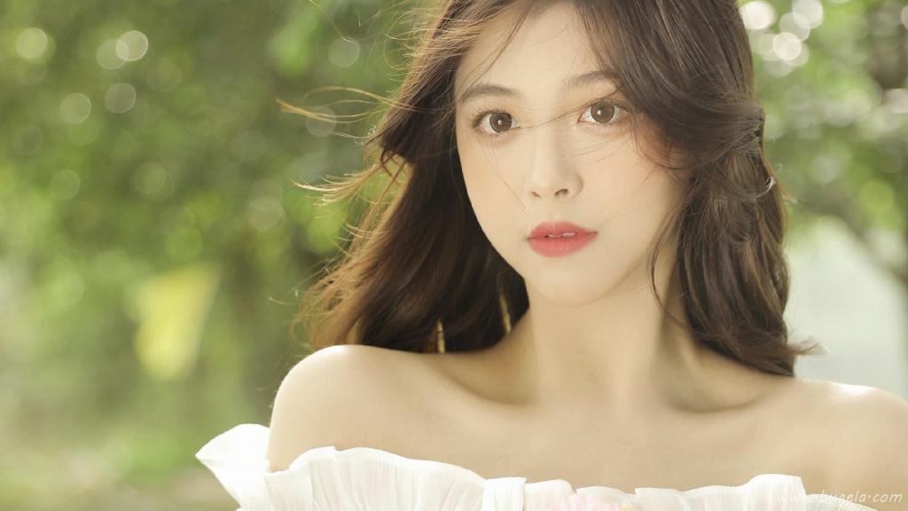 优雅气质清新美女图片