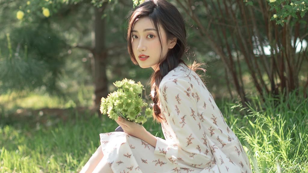 森系清新美女迷人图片