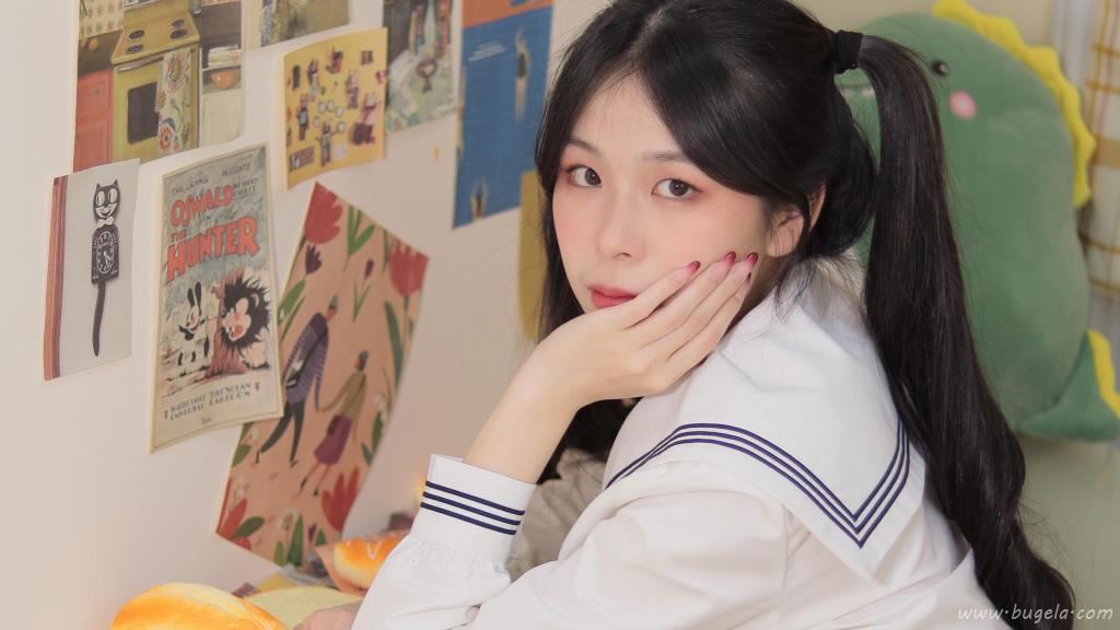 双马尾美女青春迷人图片