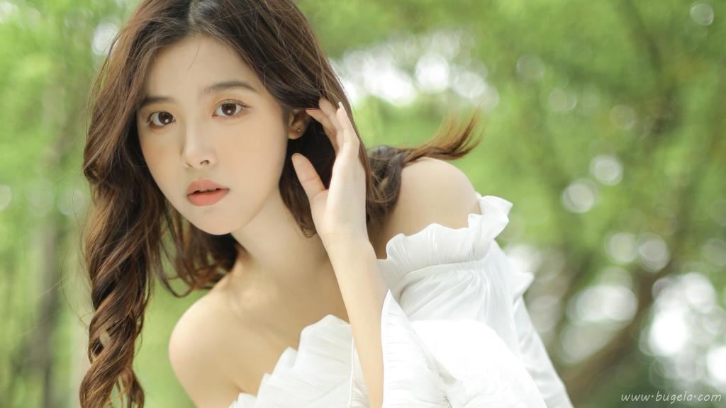 优雅气质清新美女图片