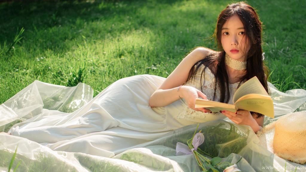优雅气质的森系美女图片