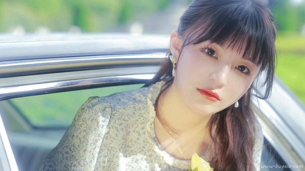 美丽无比的香车美女图片