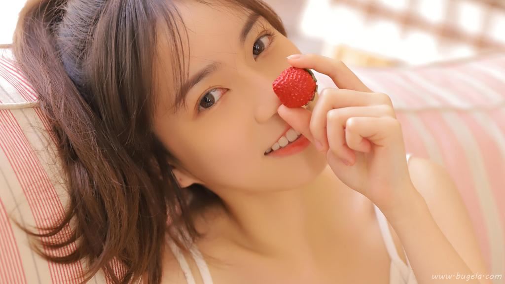 极简清新风格美女图片