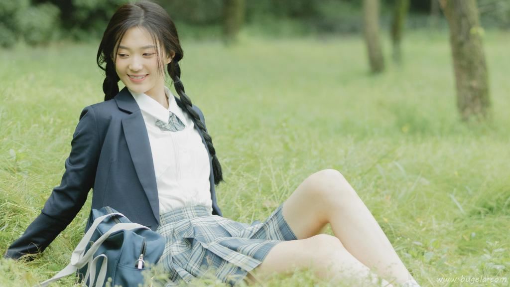 初夏的清新美女图片