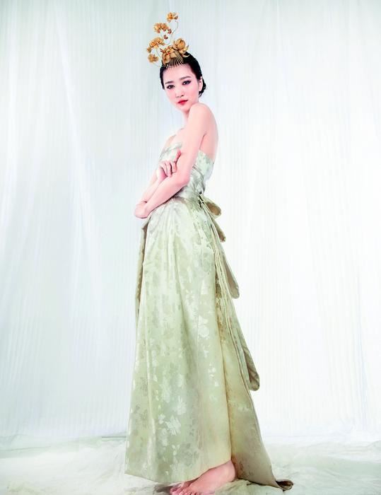 美轮美奂的环保婚纱大全图片