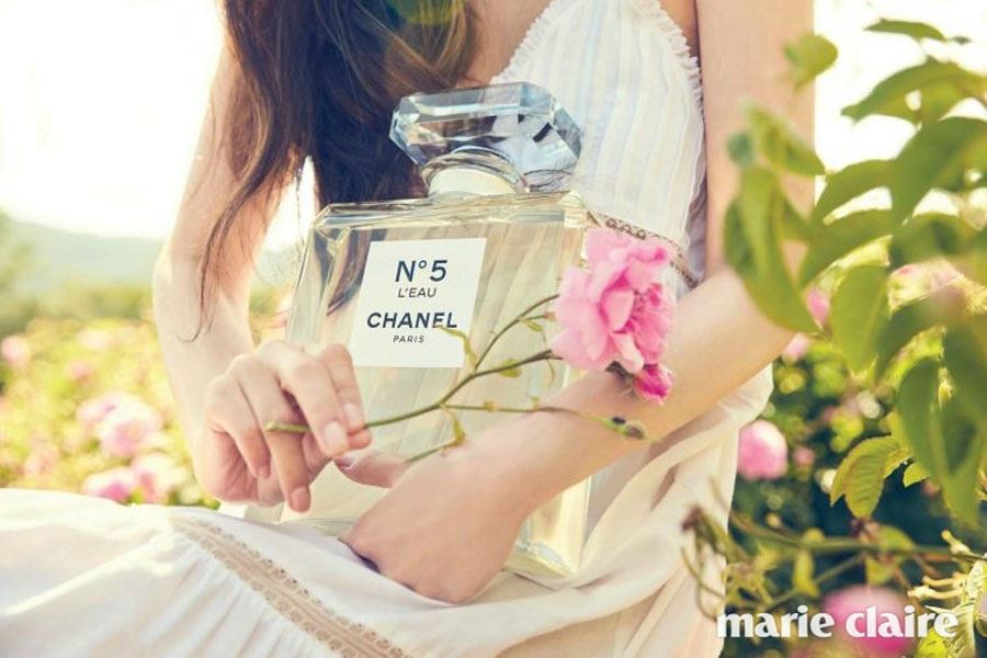 韩艺瑟温柔优雅写真图片