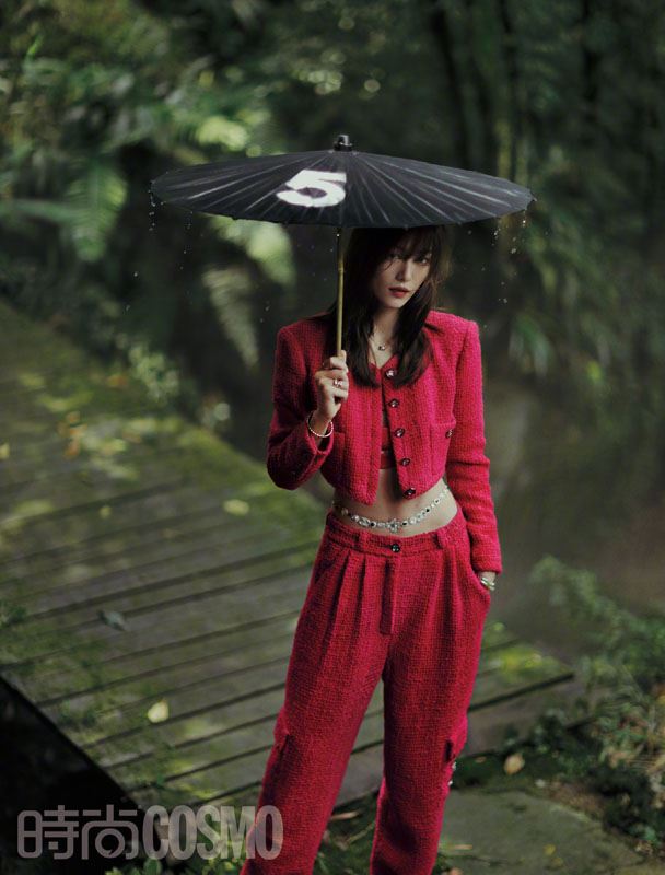 刘雯美艳性感写真图片