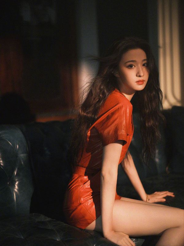 王楚然港风甜酷写真图片