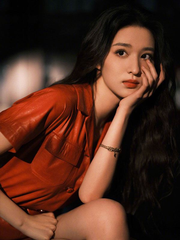 王楚然港风甜酷写真图片