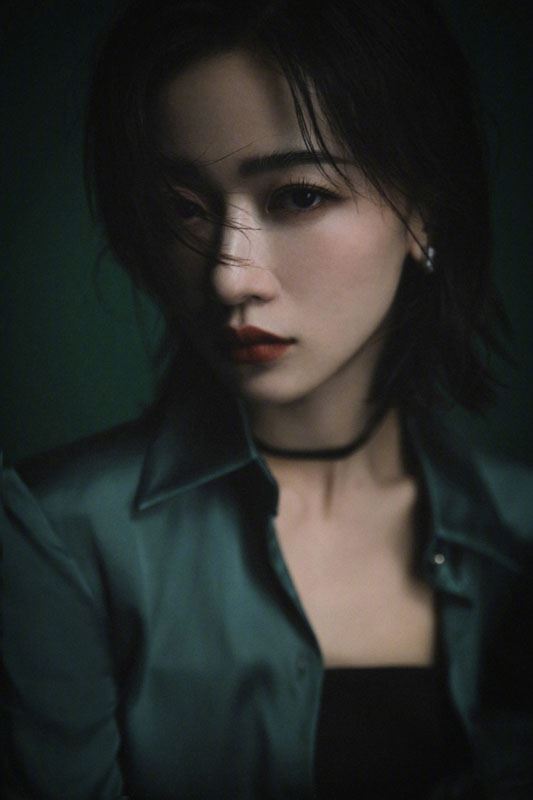 吴谨言超A湿发大片写真图片