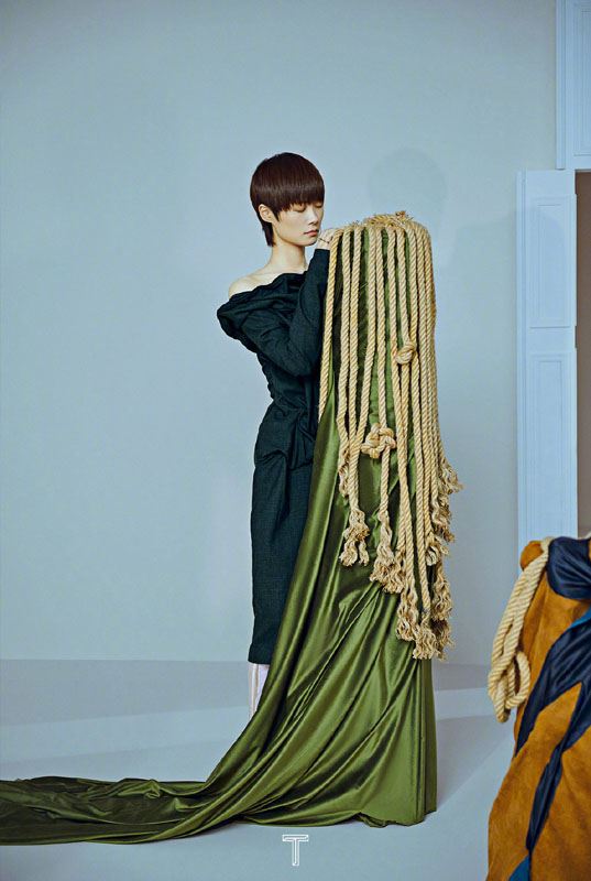 李宇春冷艳性感写真图片