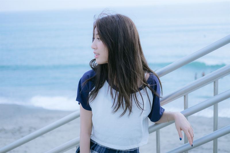 王子祯格子短裙清纯少女感写真图片