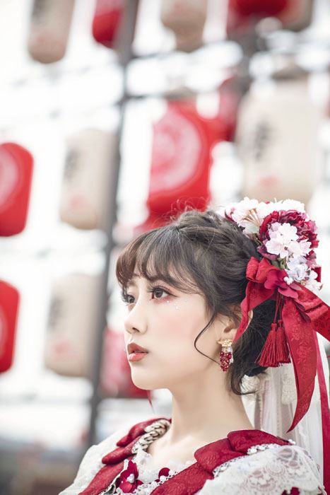 李艺彤洛丽塔裙甜美可爱写真图片