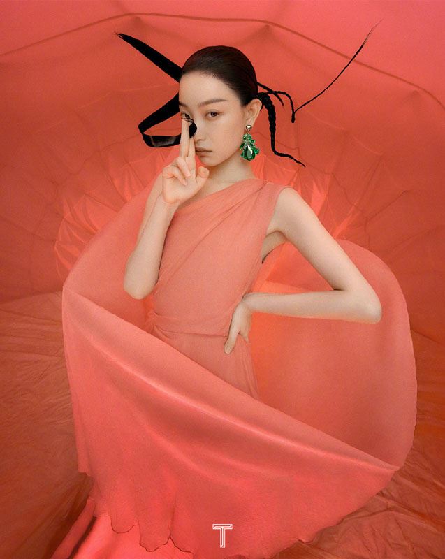 倪妮时尚杂志个性写真图片