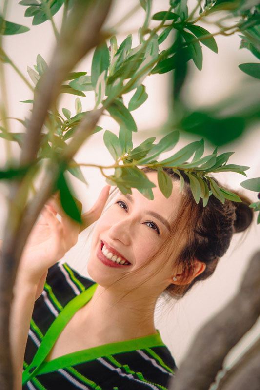 龚嘉欣美艳甜飒写真图片