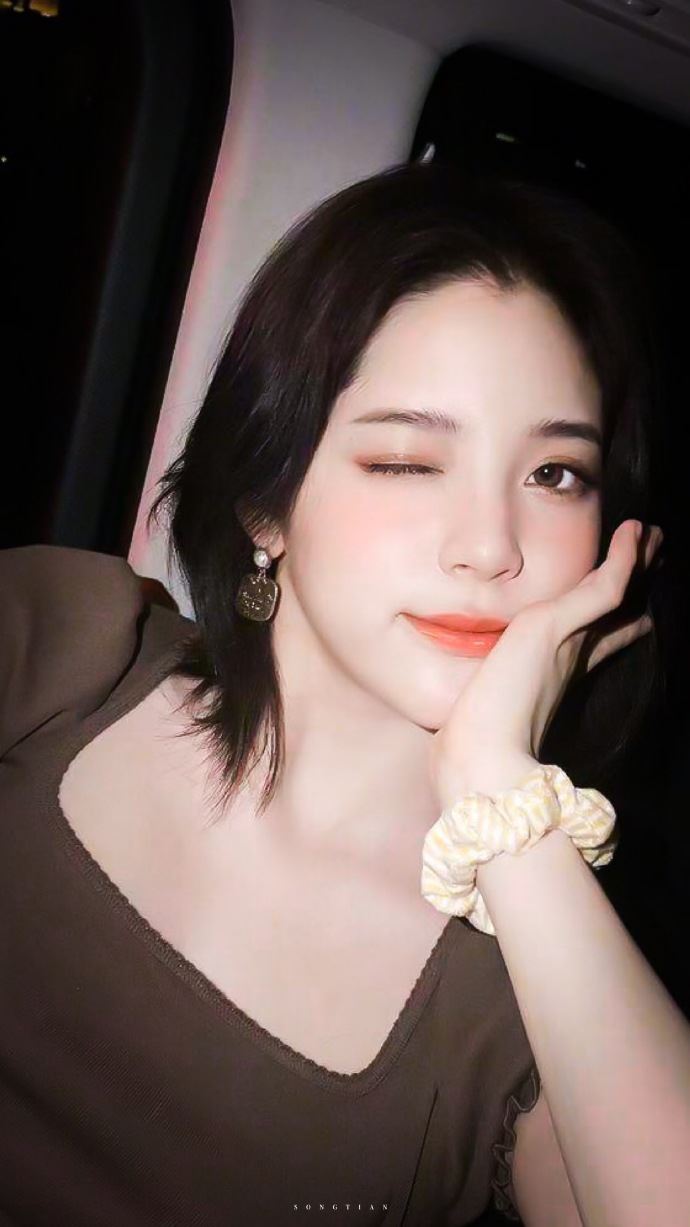 欧阳娜娜剪了短发