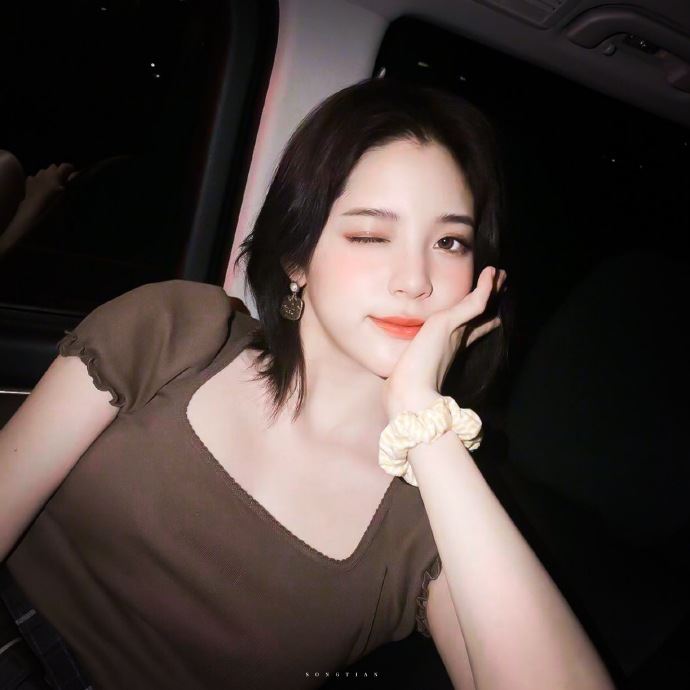 欧阳娜娜剪了短发