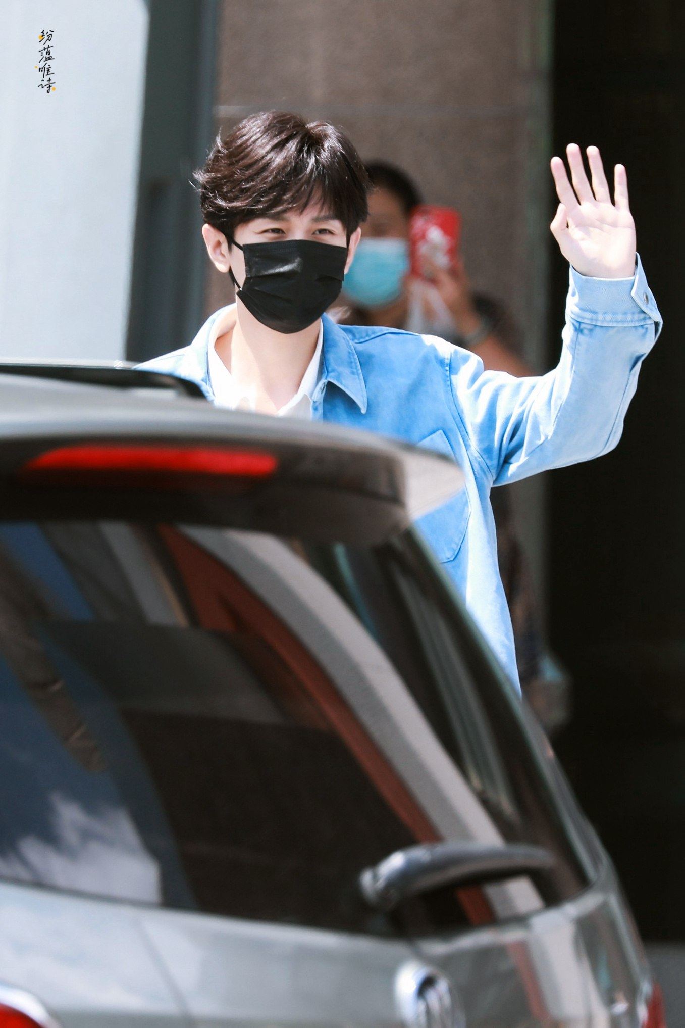 成毅快本彩排录制帅气生图