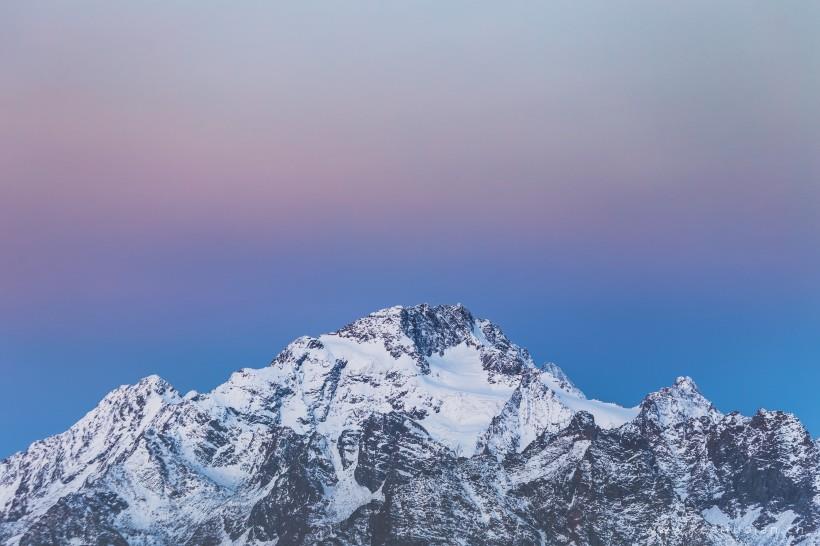 好看巍峨的雪山图片大全