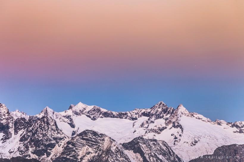 好看巍峨的雪山图片大全