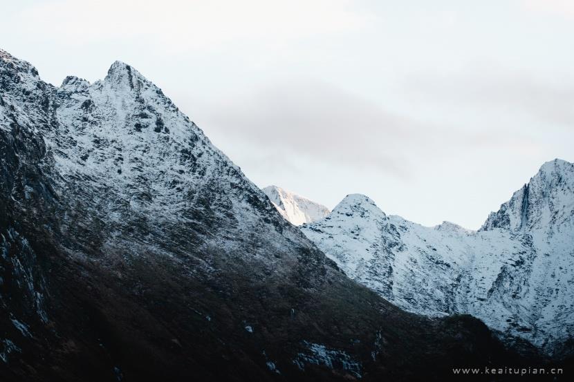 漂亮的雪山图片大全