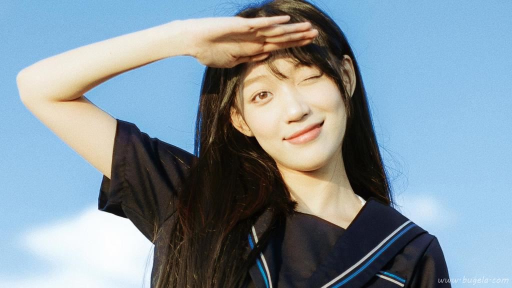 出尘脱俗的清新美女图片