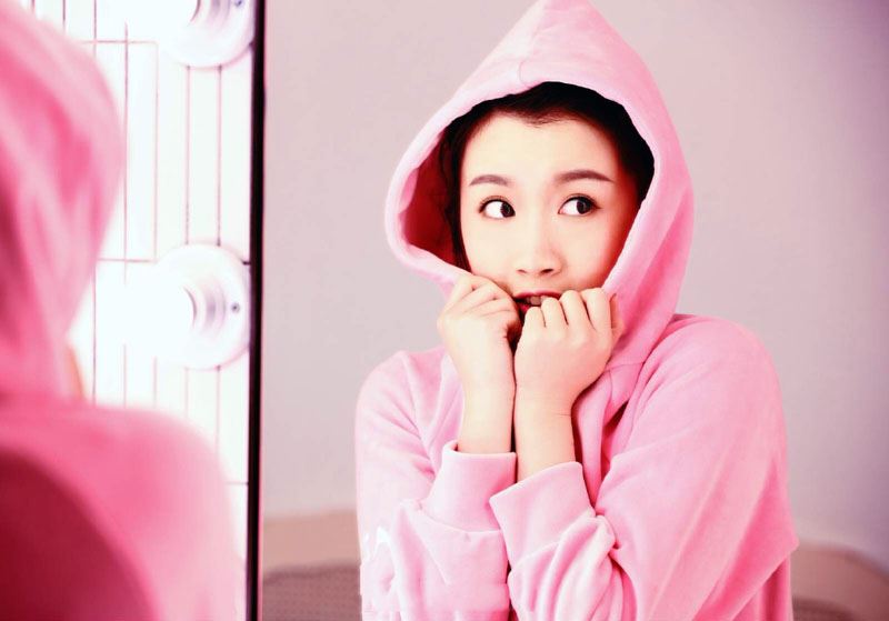 鬼马少女李浩菲甜美可爱写真图片