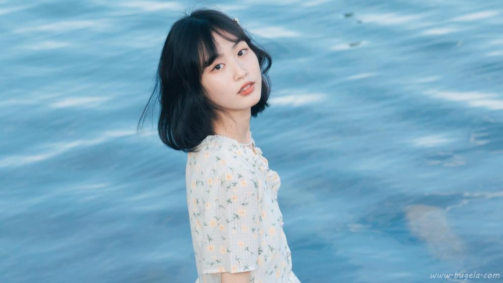 清新港风美女图片
