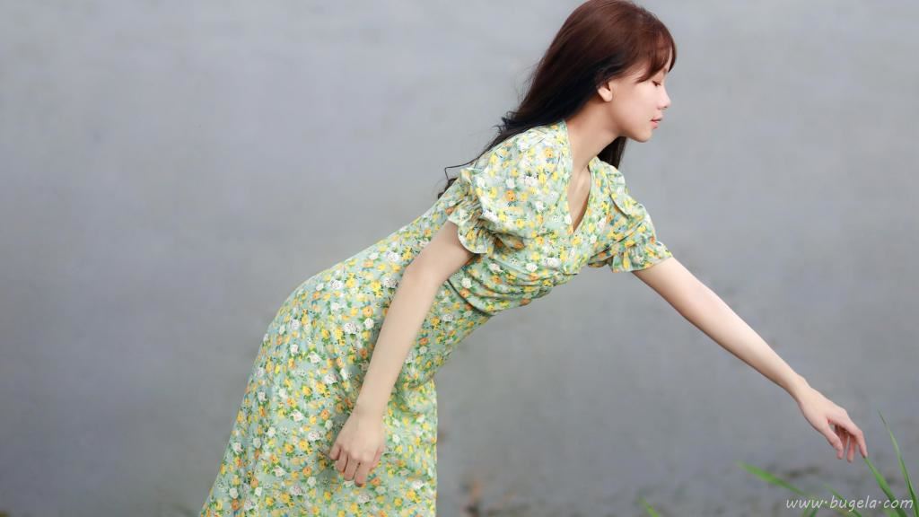 清新脱俗漂亮小姐姐图片