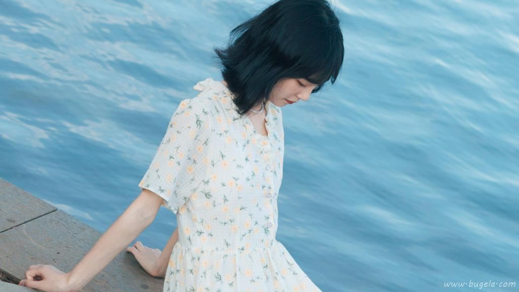 清新港风美女图片