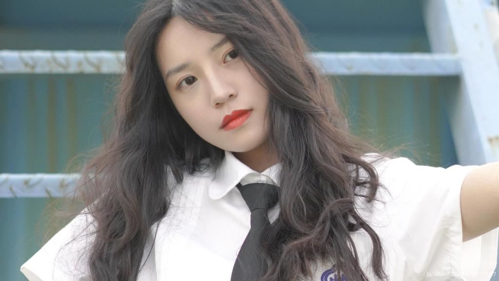 师大附中校服美女图片