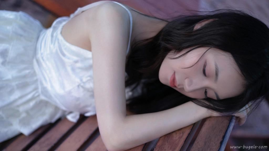 丰姿绰约漂亮美女图片