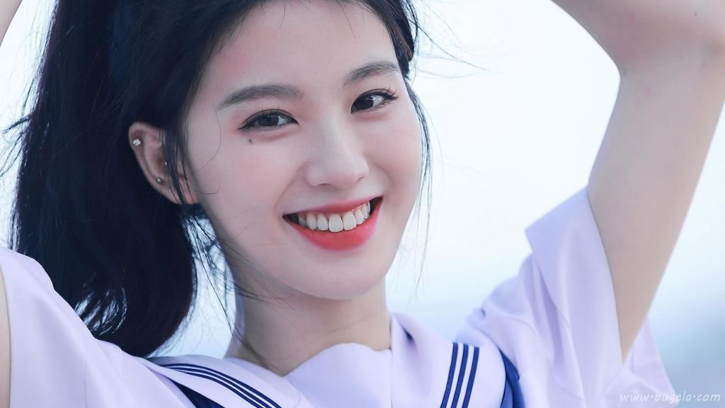 天生丽质清新美女图片