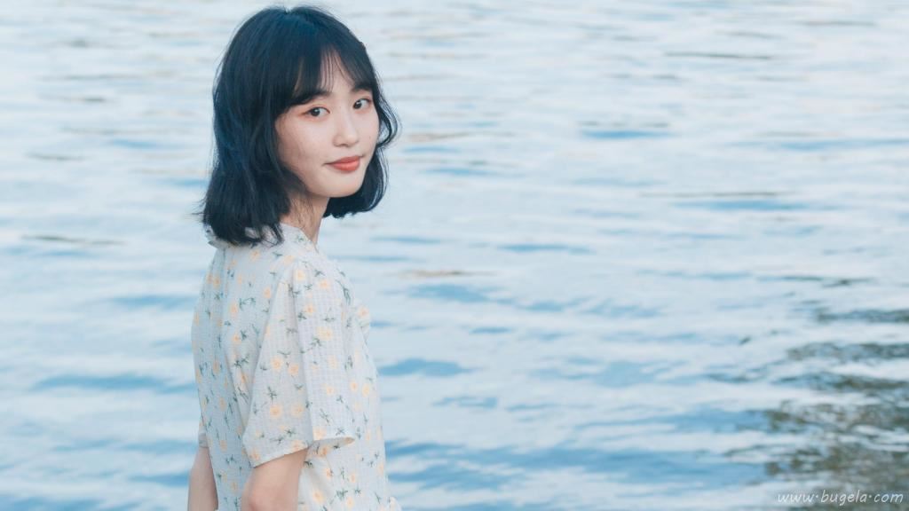 清新港风美女图片