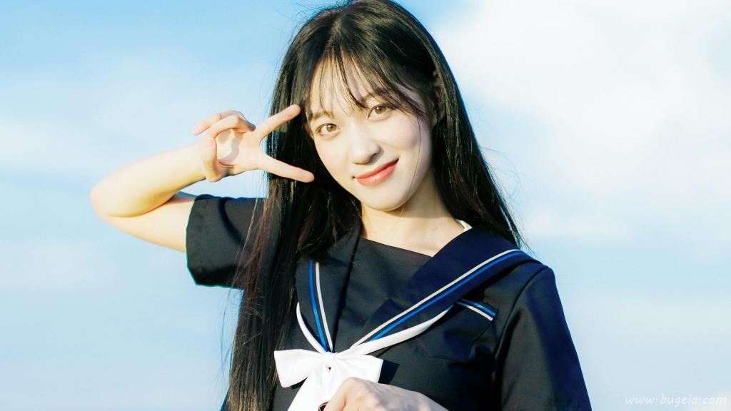 出尘脱俗的清新美女图片