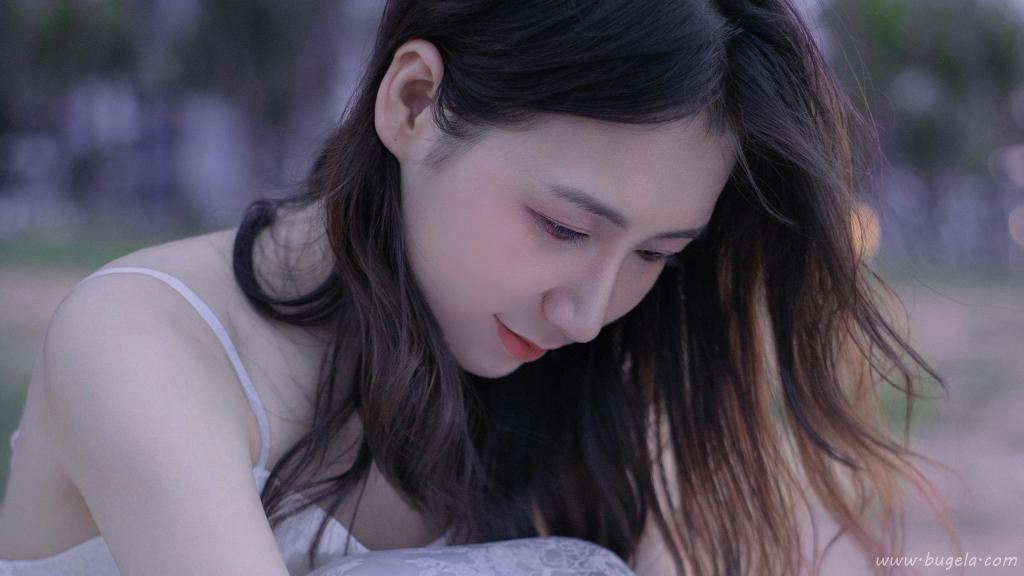 丰姿绰约漂亮美女图片