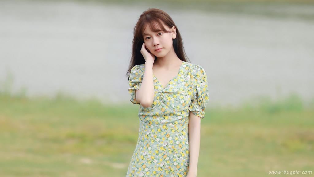 清新脱俗漂亮小姐姐图片