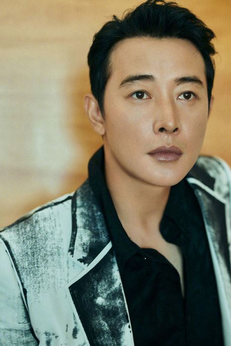 罗晋光影氛围感大片写真图片