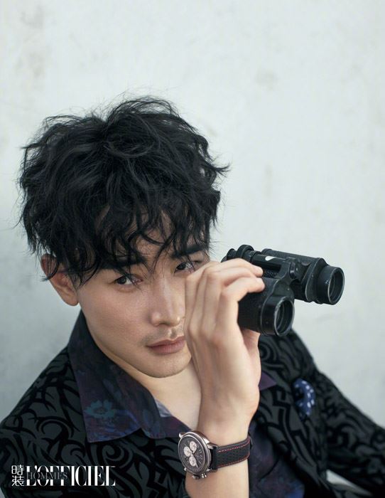 男神罗晋英俊绅士写真图片