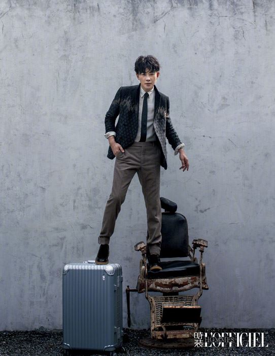 男神罗晋英俊绅士写真图片