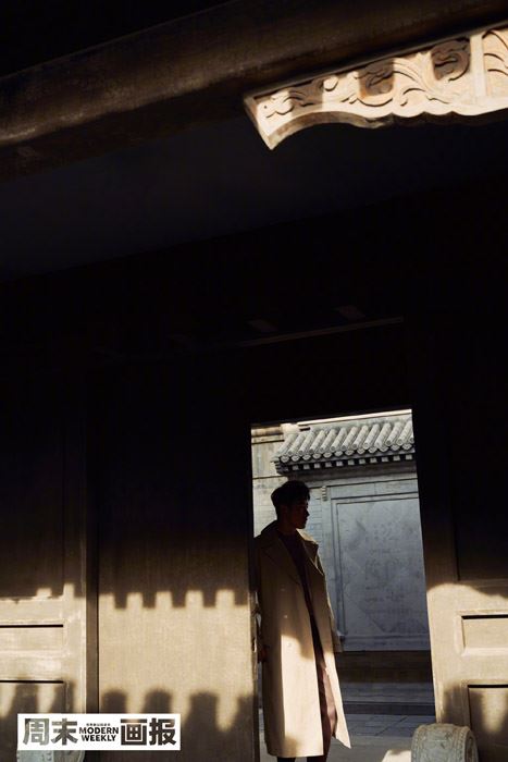 罗晋随性休闲写真图片