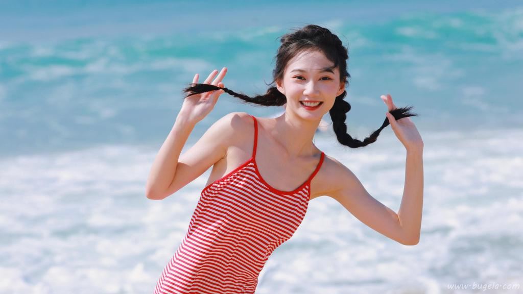 海边清凉美女图片