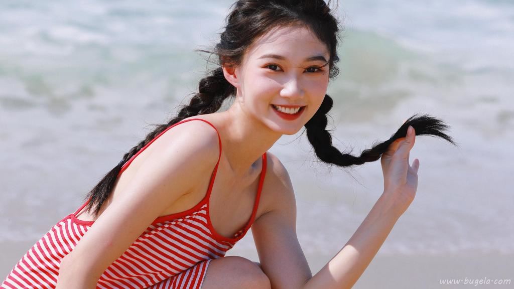 海边清凉美女图片