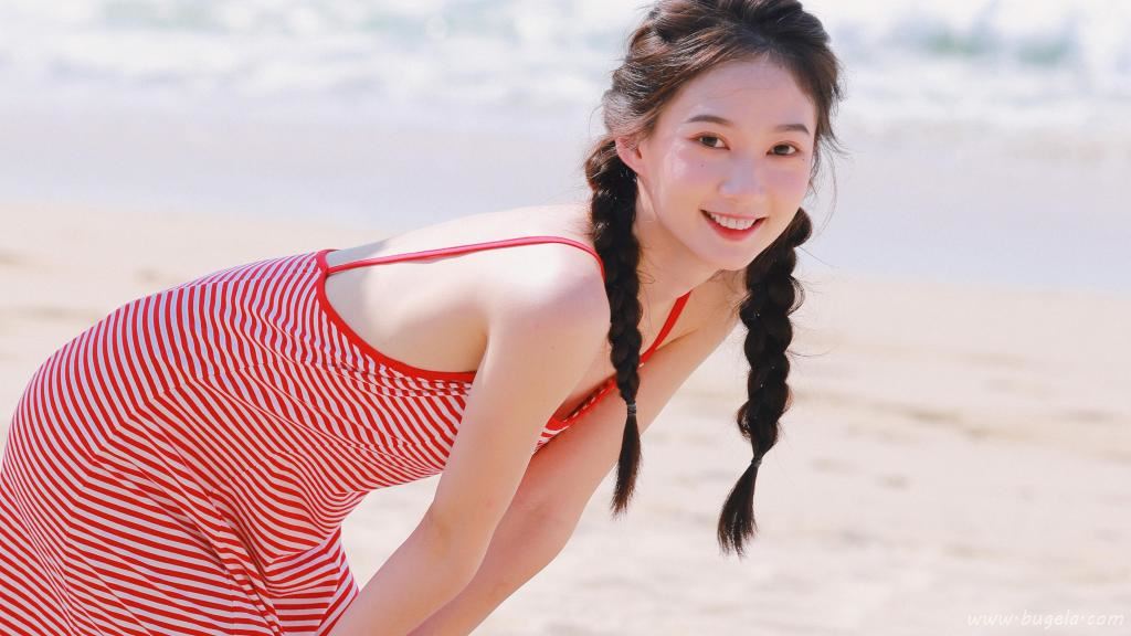 海边清凉美女图片