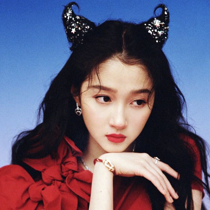 关晓彤ins头像图片