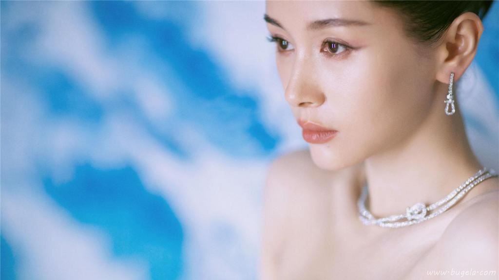 王子文妩媚性感迷人写真图片