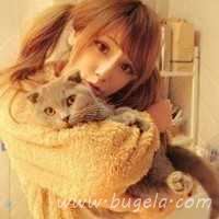 爱人一男一女抱猫头像图片